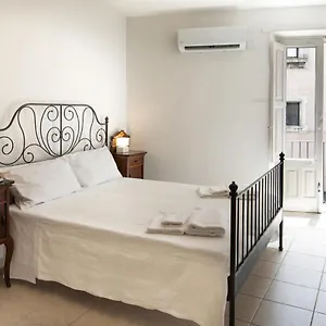 https://garibaldi-94.taorminaitalyhotels.com